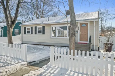 387 East St 1