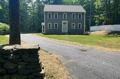 65 Bentley Rd 1