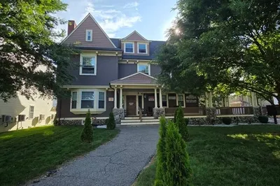 41 Arlington St #1