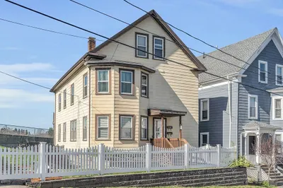 27 Lafayette St 1