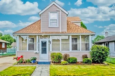 142 Cedar St 1