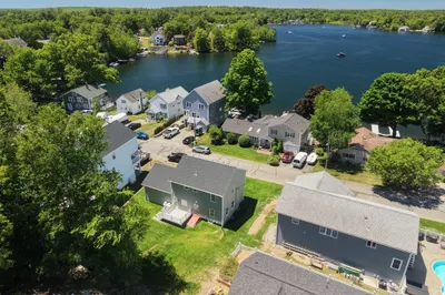 38 Colonial Rd 1