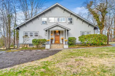 12 Longfellow Rd