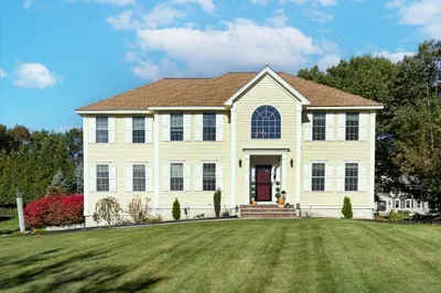 4 Hemlock Lane 1