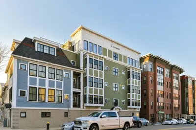 49 L St #5