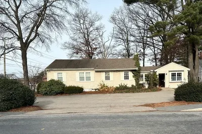 81 Copeland Dr 1