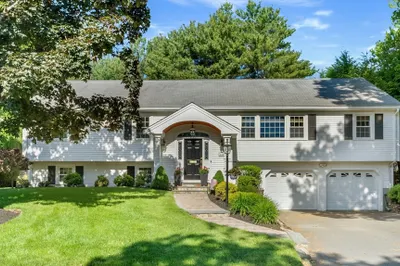 180 Meetinghouse Circle 1