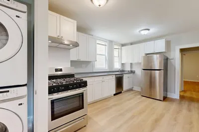 205 Chelsea Street #3