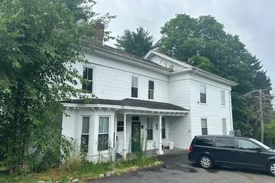 733 Old West Warren Rd 1