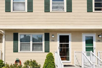 704 Ocean Meadows #704