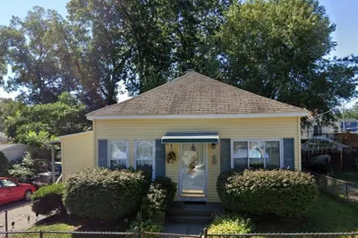 25 Echo Avenue