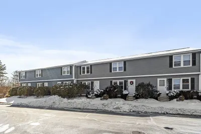 1215 Pawtucket Blvd #19 1