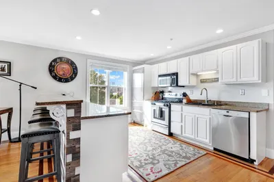 39 Dorchester St #9