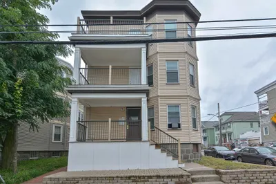 365 Centre St 1