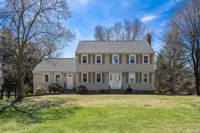 10 Dopping Brook Road 1