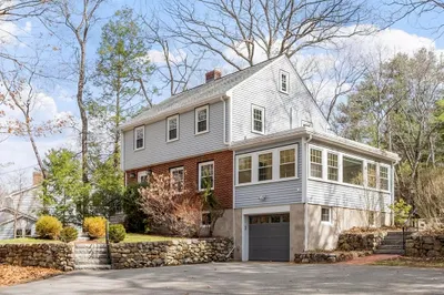 142 Tower Rd