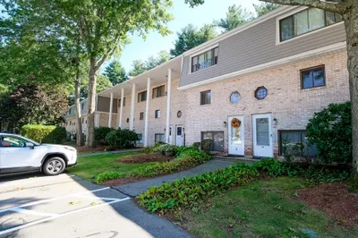 75 Farrwood Dr #75 1