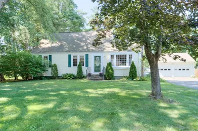 44 Queens View Road 1