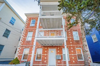 244 E Haverhill St 1