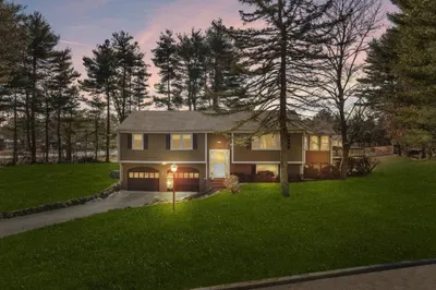 111 Heritage Way 1