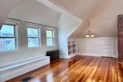 26 Alpha Rd #2