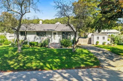 8 Brown Avenue 1