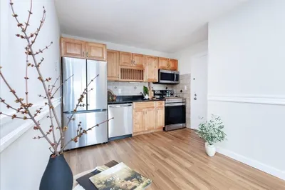 56 Franklin Ave #12 1