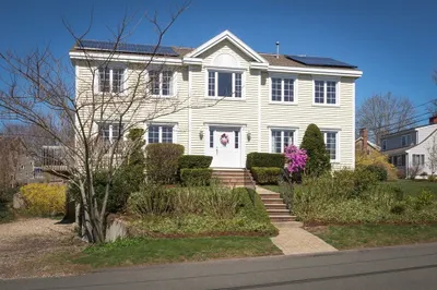 1 Sunset Rd 1