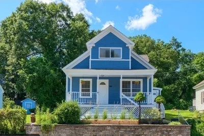 142 E Meadow Rd 1
