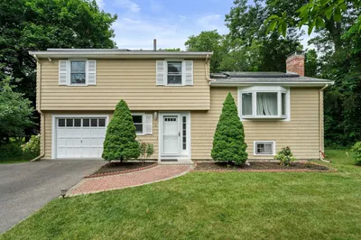 6 Valley View Rd