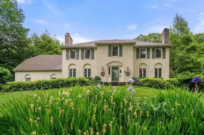 55 Teresa Rd 1