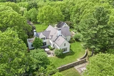 195 River Road