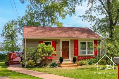 129 King Philip Rd 1
