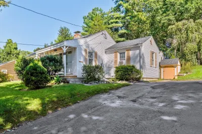 44 New Boston Road 1