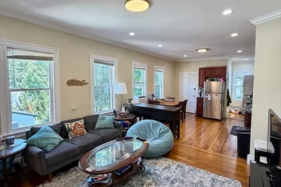 5-9 Fuller St #7