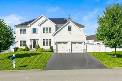122 Magill Dr 1
