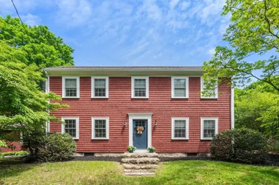 1689 High Street 1