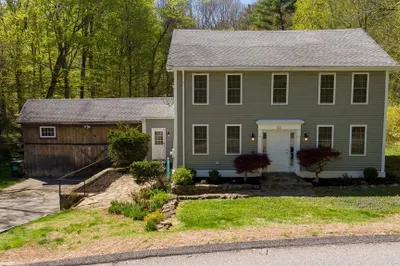 122 Wallace Rd 1
