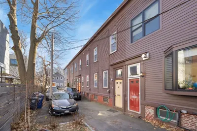 5 Livermore Pl