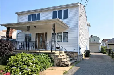 82 Vestal St 1