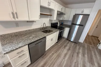 181 S Main St #6 1