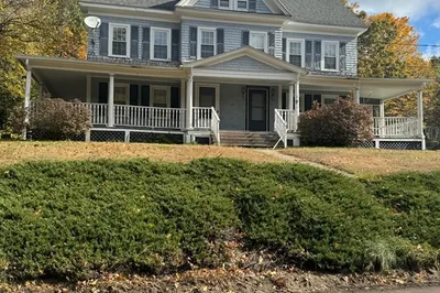 84 Quinapoxet St 1