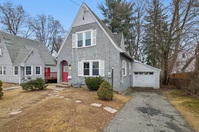 85 Braddock St