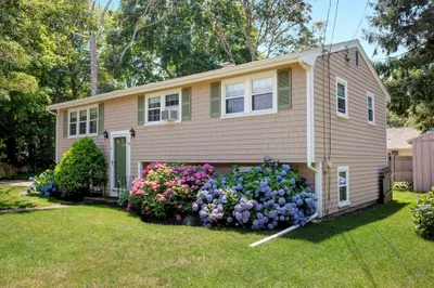 24 Wyman Ave 1
