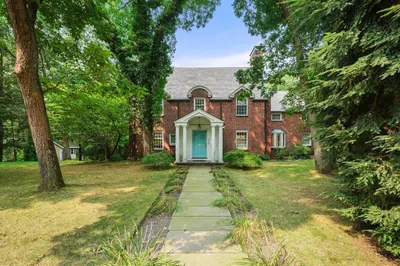17 Laurel Road