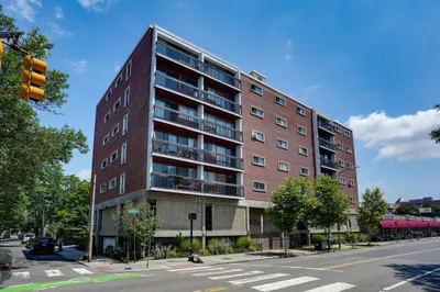 1643 Cambridge #63