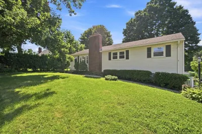 218 Maple St 1