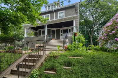 51 Manthorne Rd 1
