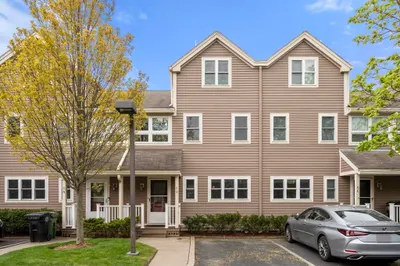6 Locust Ln #B 1