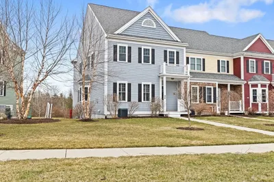 48 Meetinghouse Rd #48